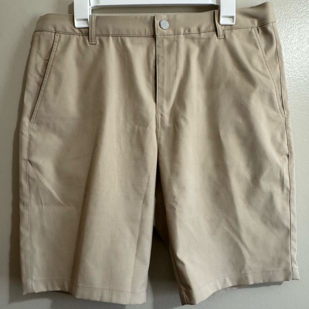 PUMA Golf Men’s Shorts 34 Khaki Tan Performance Stretch Flat Front Casual